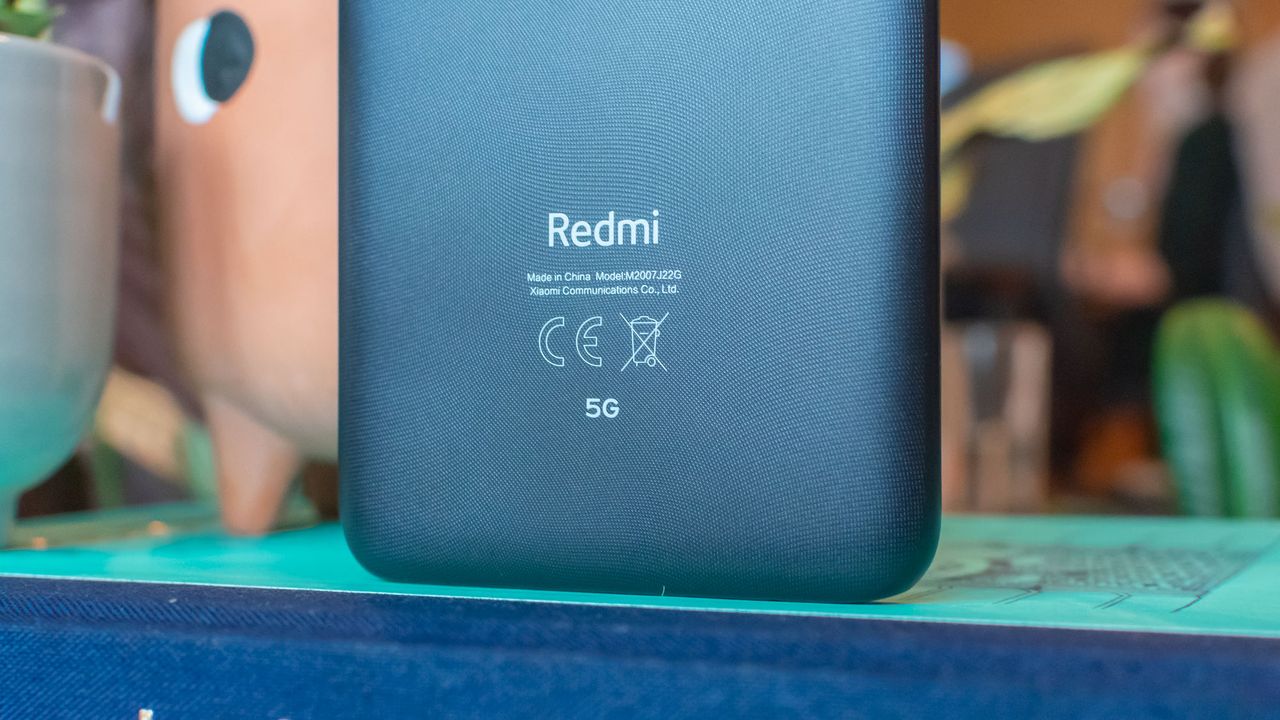 Xiaomi Redmi Note 9T logo detail