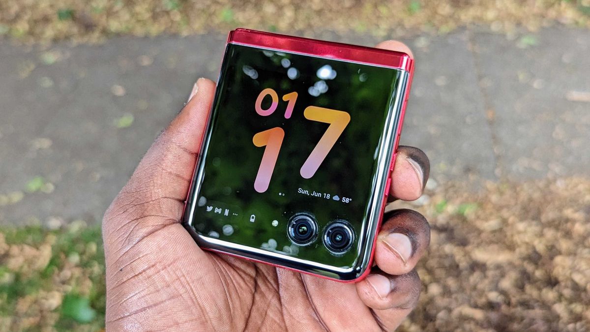 The Motorola Razr Plus breaks in this torture test, but it’s not what you think
