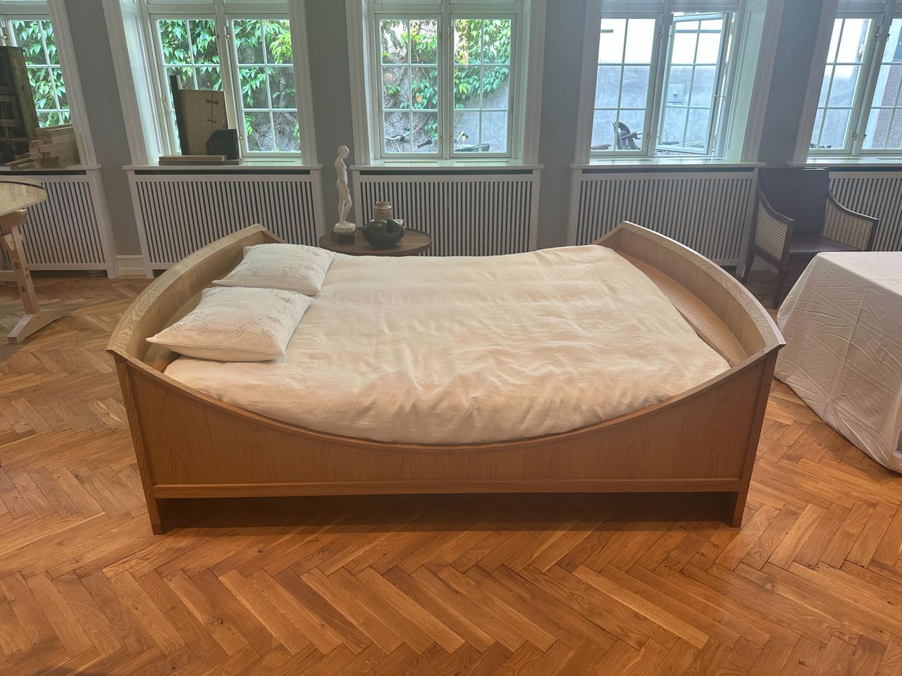 3 days of design Kaare Klint spherical bed