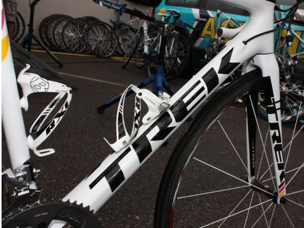 Internal routing makes for a cleaner appearance but also helps protect the cables from contamination.