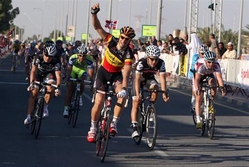 Tom Boonen (Quick Step) takes the win on stage 3.