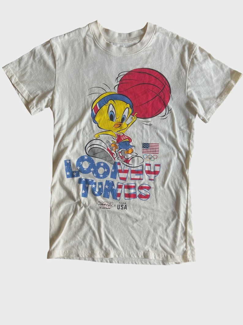 Camiseta Con Estampado De Dibujos Animados Del Equipo De Baloncesto De Ee. Uu. De Looney Tunes, Talla Peque&amp;ntilde;a.