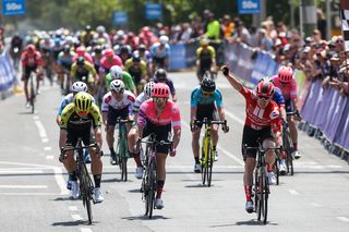 Sunweb’s Alberto Dainese wins stage 1 of the 2020 Herald Sun Tour from Mitchelton-Scott’s Kaden Groves and EF Pro Cycling’s Moreno Hofland