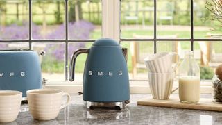 Smeg KLF03 Kettle