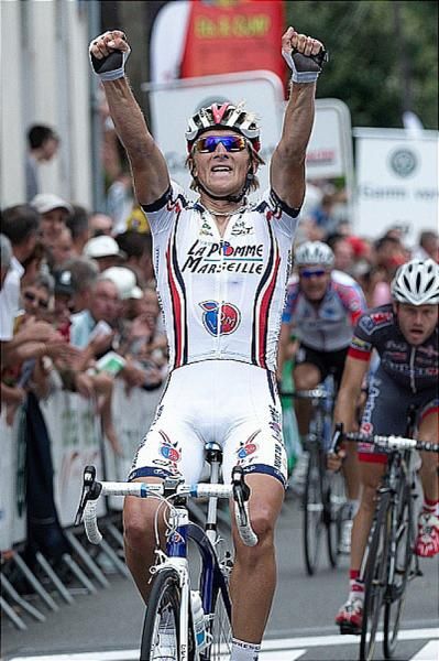 Evaldas Siskevicius (La Pomme Marseille) wins the stage