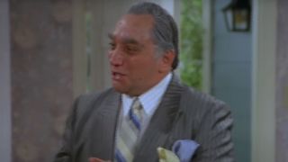 Sandy Baron wearing a fancy suit on Seinfeld