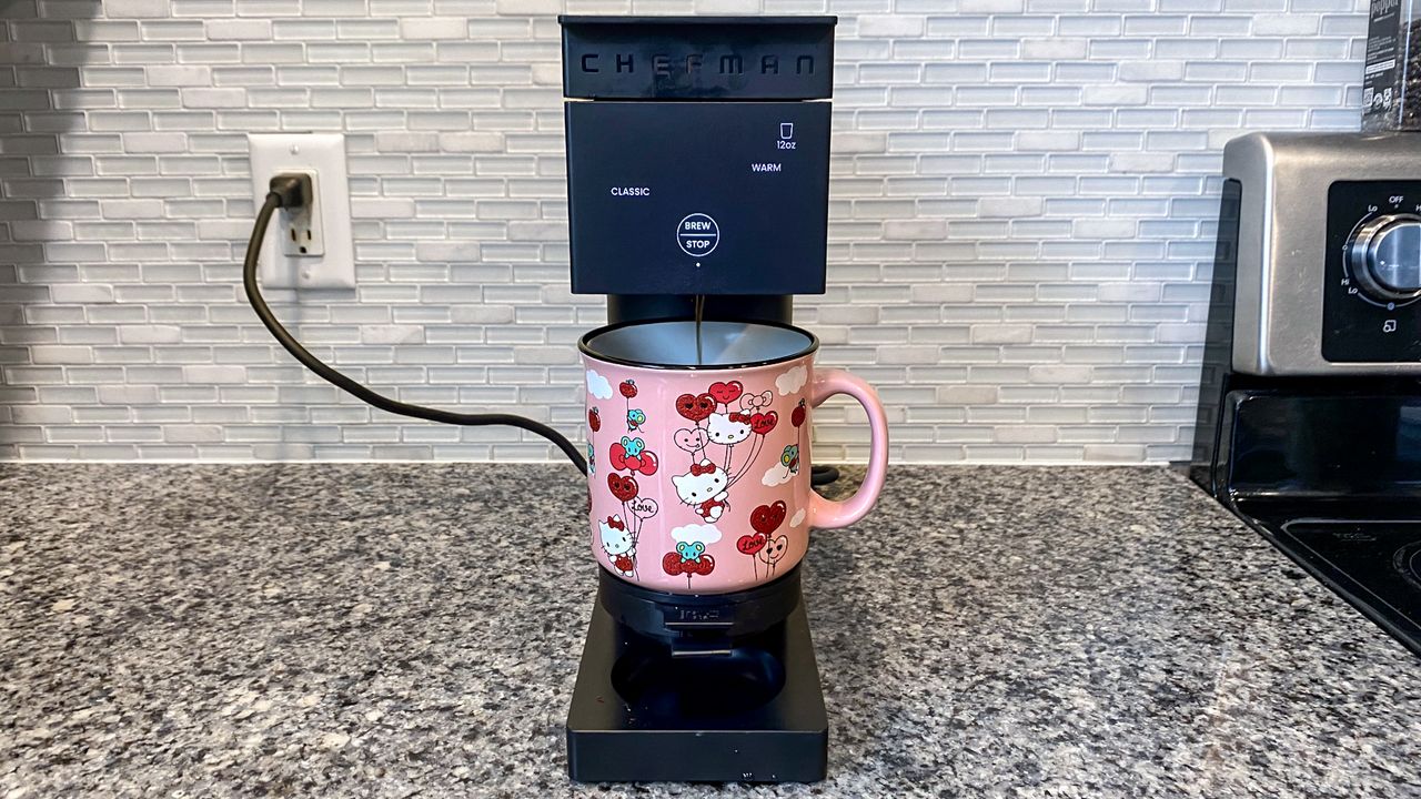 Chefman Caffeinator brewing