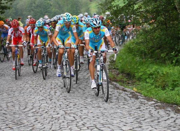 Astana tried to control the action for former race leader Allan Davis.