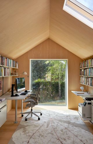 Hampstead House by Dominic McKenzie Architects and Suzy Hoodless
