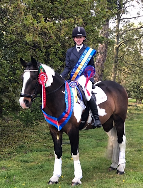 Lilly Tailby riding Humbug