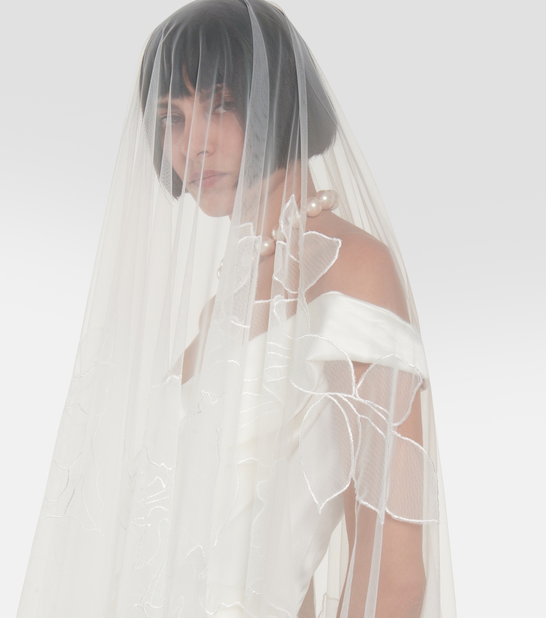 Bridal Absence of Roses Tulle Veil in White - Vivienne Westwood