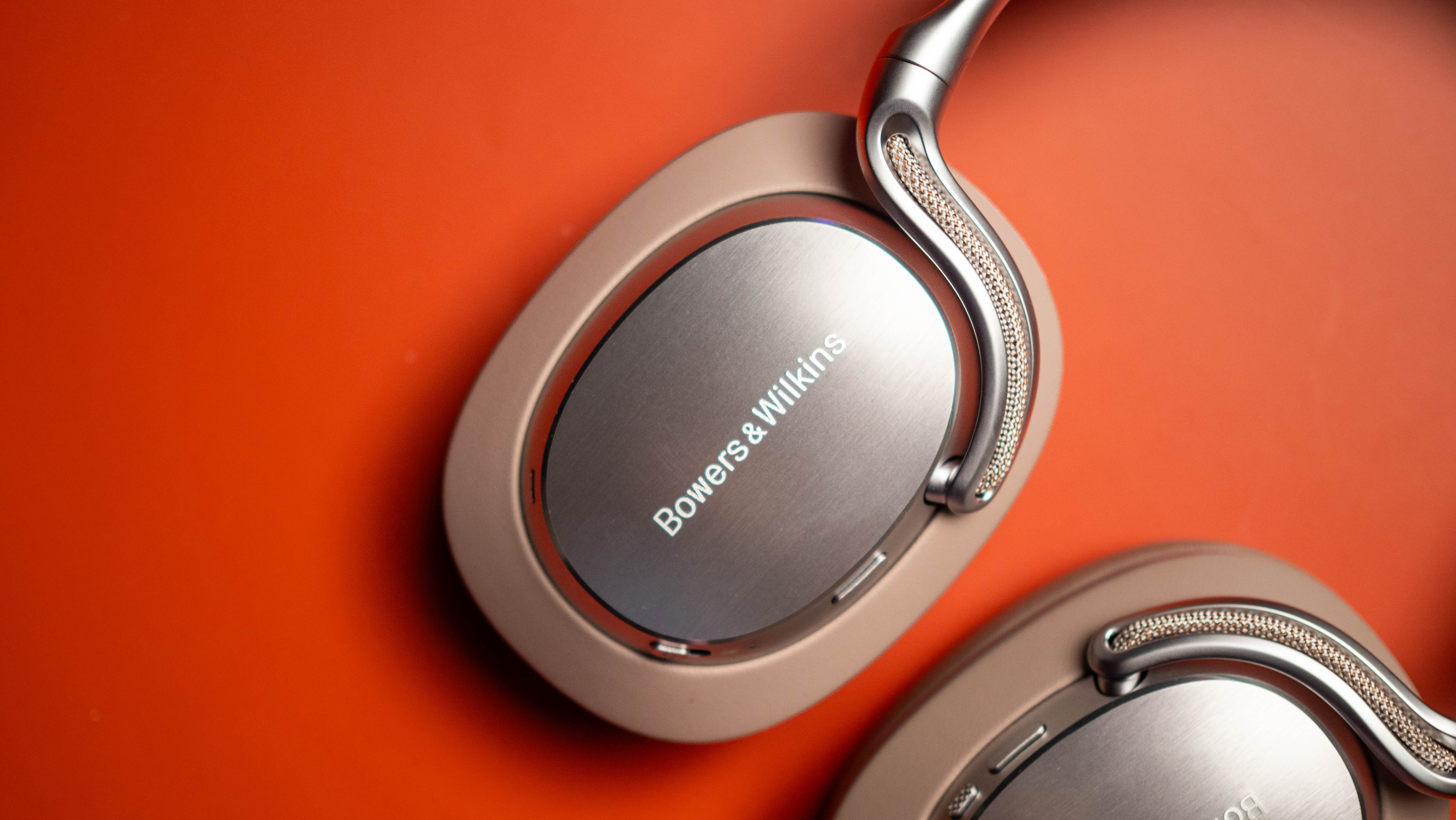 Bowers & Wilkins Px8 S2 design highlighting the brushed metal logo grilles