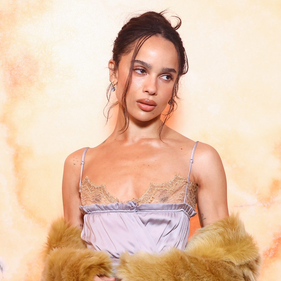 Zoe Kravitz posing in front of the camera. 