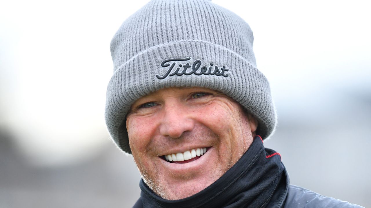 Golf World Pays Tribute To Shane Warne