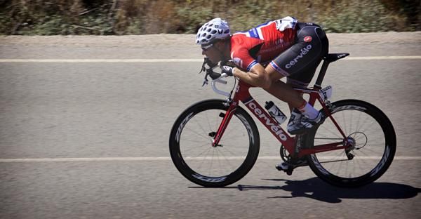 Thor Hushovd (Cervelo) descends on stage two.