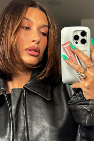 hailey bieber nails