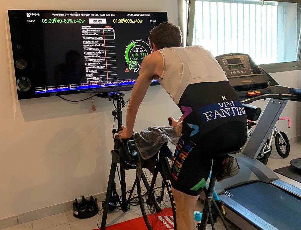 Dan Martin trains at home