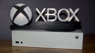 Image of the Robot White Xbox Series S console.