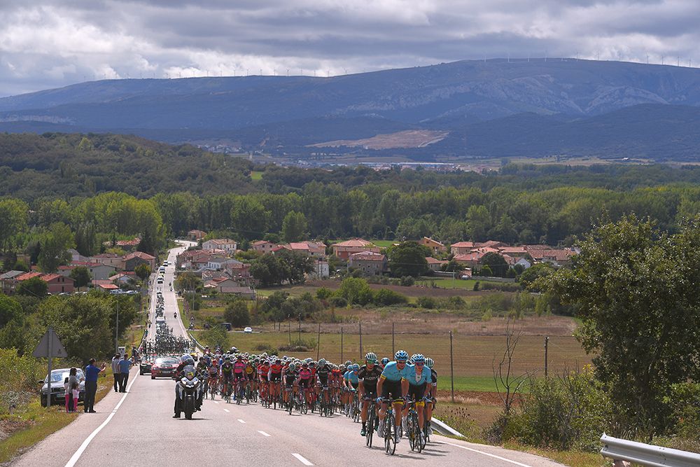 Astana lead the peloton