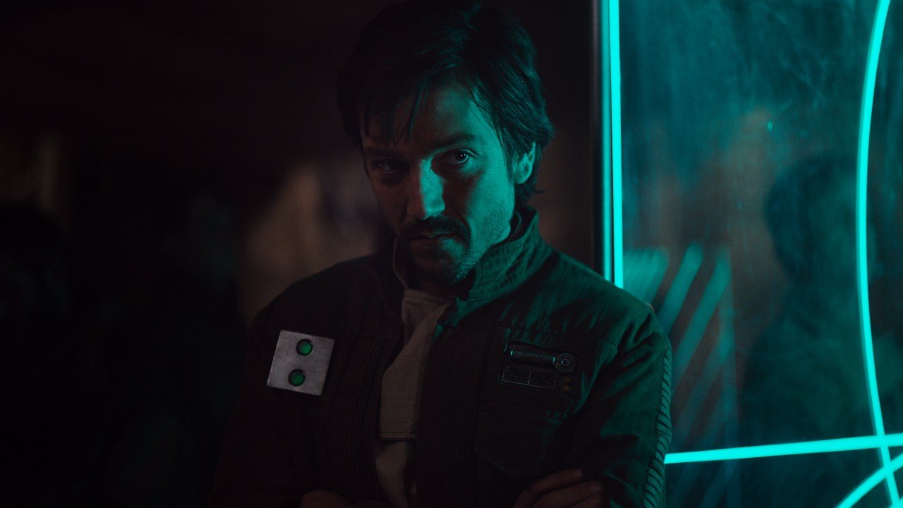 Cassian Andor (Diego Luna) stares ahead in Rogue One: A Star Wars Story (2016)