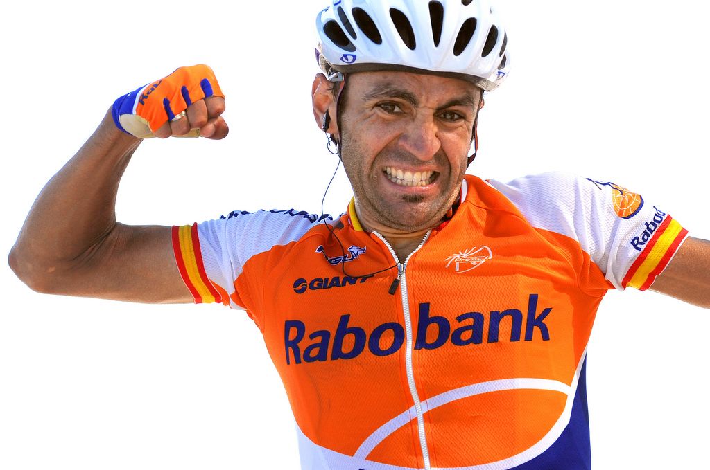 Juan Manuel G&aacute;rate punches the air in delight having won the 2009 stage to Mont Ventoux