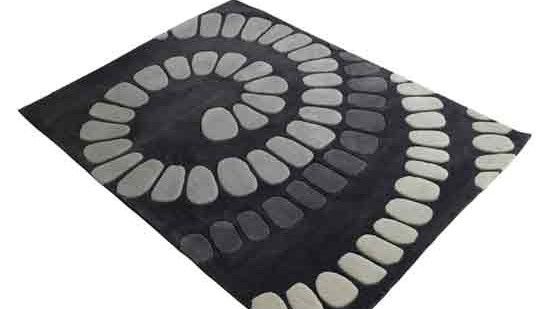 printed black coloured rug