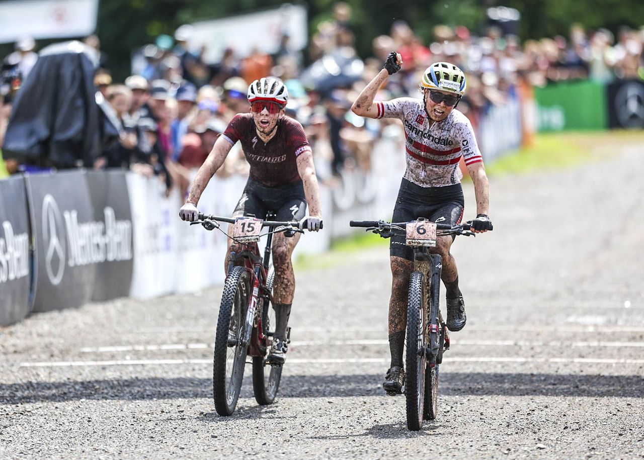 Mona Mitterwallner (Cannondale Factory Racing) nips Haley Batten (Specialized Factory Racing) at the line for 2nd