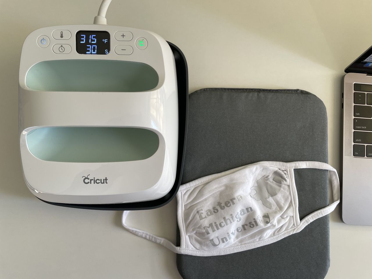Cricut EasyPress 2 iron-on results