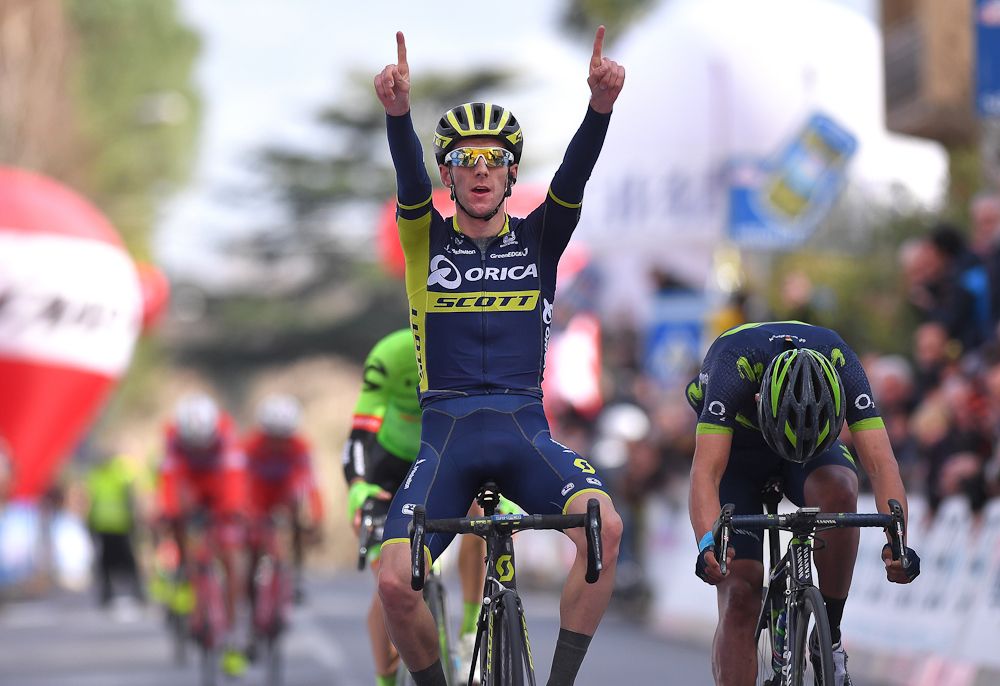 Adam Yates wins 2017 GP Industria &amp; Artigianato