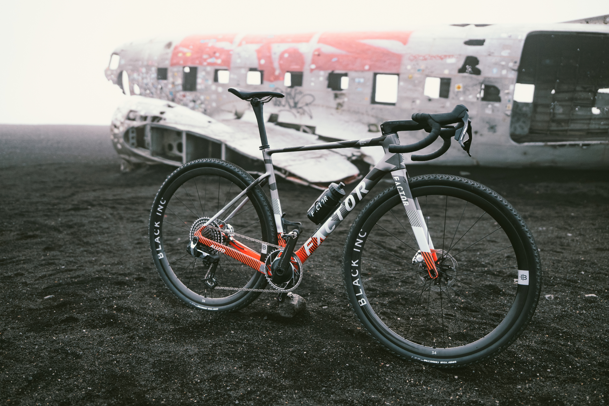 Factor Aluto gravel bike