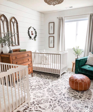 Twin nursery with busy patterned carpet by @thejessstyle