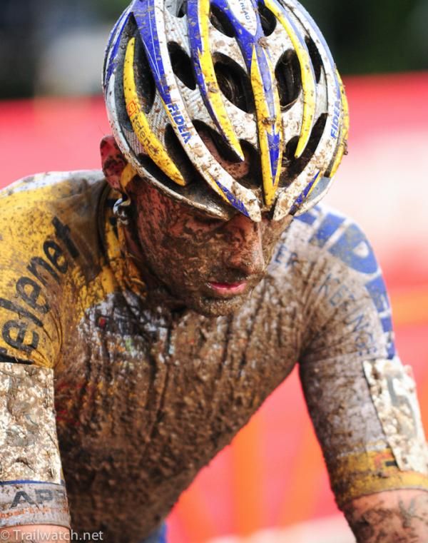 Rob Peeters (Telenet Fidea) took the hole shot and set a blistering pace