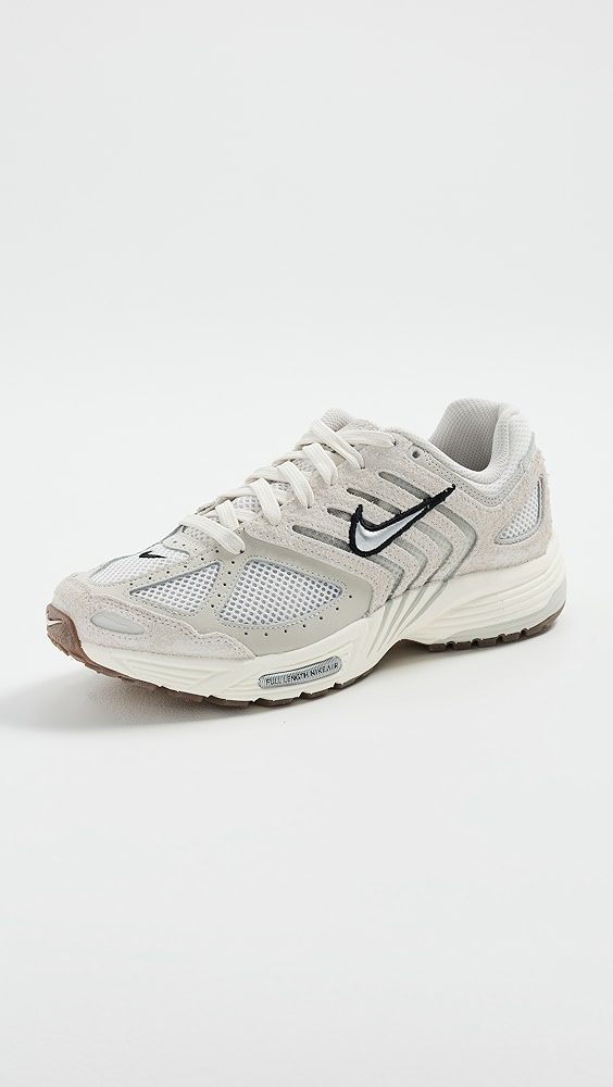 Nike Air Pegasus 2005 Sports Shoes