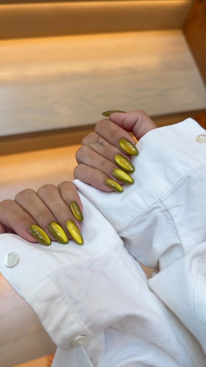 nail colours for august 2026