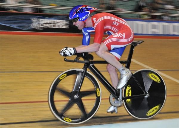 Rik Waddon was in scintillating form as he blasted past on his way to lead the Men's CP3 1km Time Trial until Darren Kenny denied him the gold by four hundredths of a second.