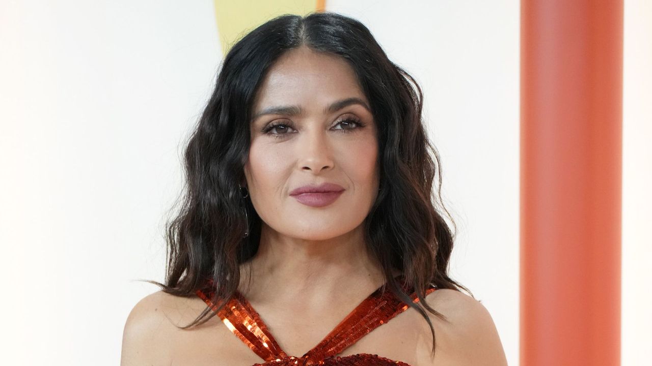 salma hayek head shot with a mushroom brown hair color