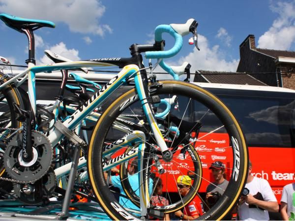 Zipp's 303 has already proven itself in the spring classics so it was no surprise to see many teams sticking with them today.