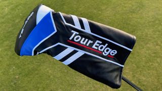 Photo of the driver headcover of the Tour Edge TE-400 Package Set