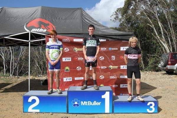 U17 men's podium: Simon Harrington, Reece Tucknott, Hamish Prosser