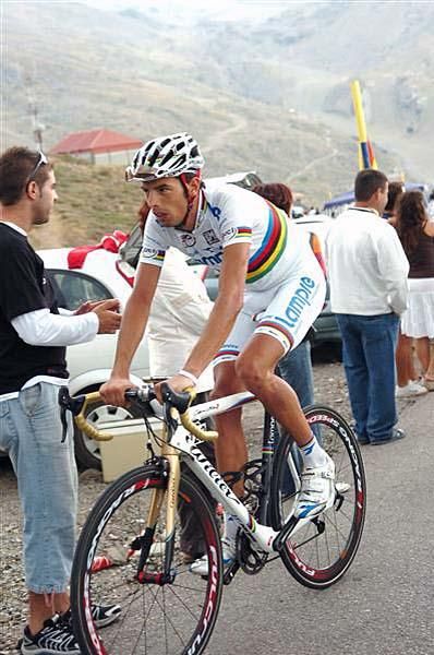 Alessandro Ballan (Lampre-NGC) rides as world champion for another few weeks.