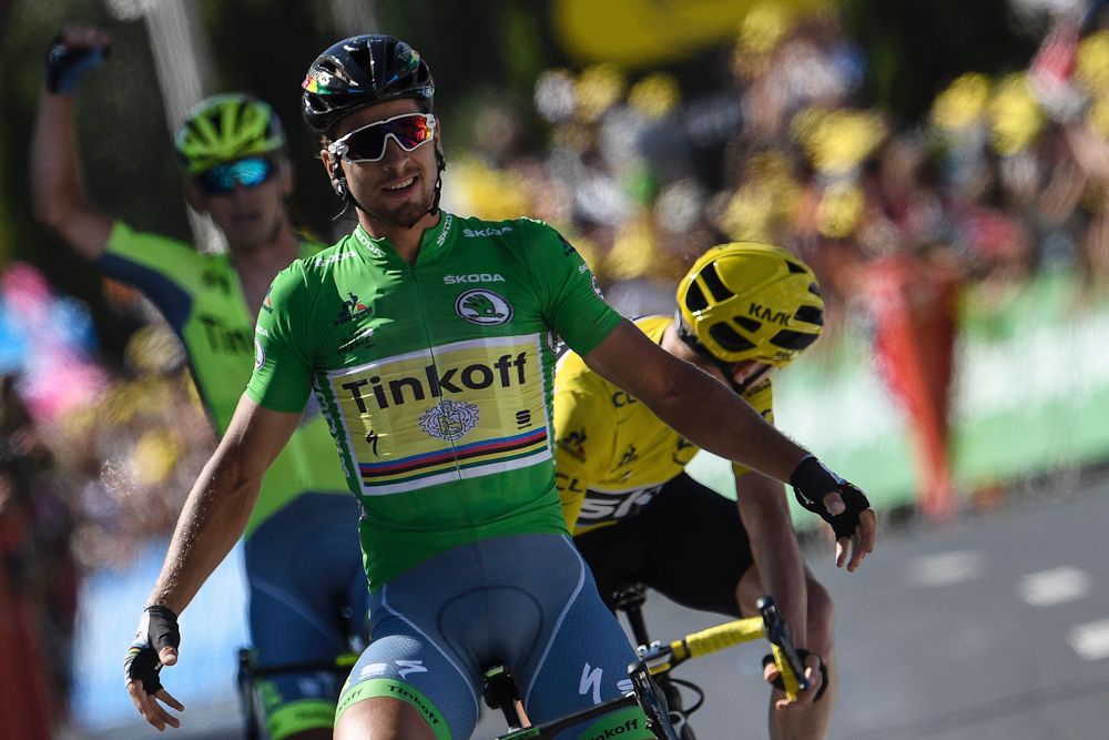 Peter Sagan wins in Montpellier after escaping with Chris Froome, Geraint Thomas and Maciej Bodnar in crosswinds near the finish