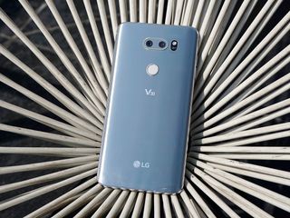 Buy an LG V30 at Verizon, and you're eligible for a pair of discounts.