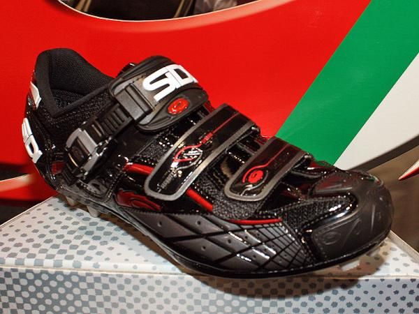 The Sidi Spider SRS blends a replaceable outsole and reinforced toe into the company's trademark fit and feel.