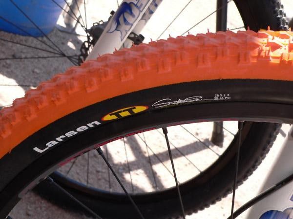 Both the speedy Oriflamme semi-slick