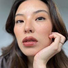 A woman wearing a nude eyeshadow look