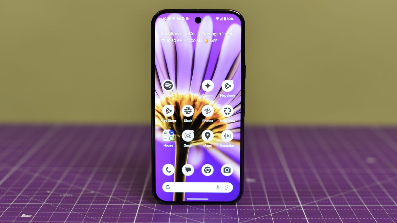 Google Pixel 9 Pro in Obsidian black