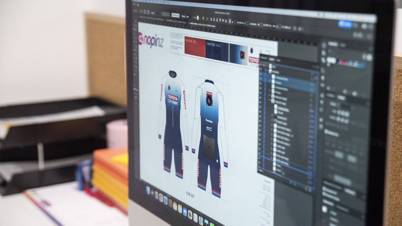 Nopinz Flow Suit