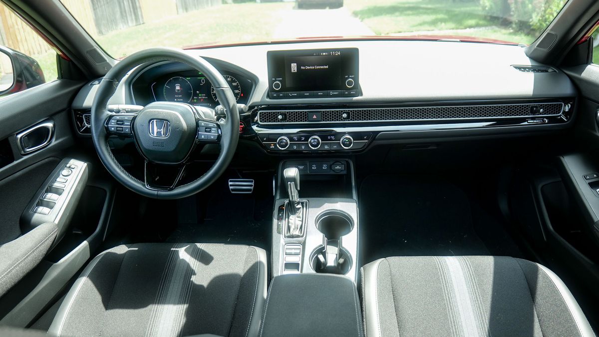 2025 Honda Civic Sport Hatchback Hybrid test drive.