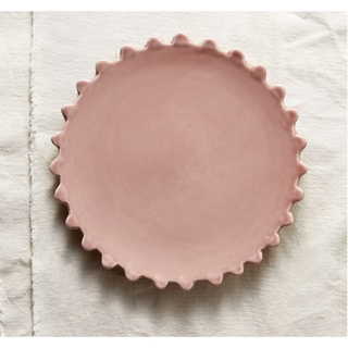 Scalloped ceramic plate