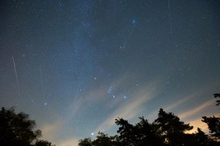 The constellation Orion the Hunter takes center stage in this Orionid meteor shower shot by astrophotographer Gowrishankar Lakshminarayanan. He captured these Orionid meteors streaking through the sky over New York's Catskill Mountains on Oct. 21, 2017.